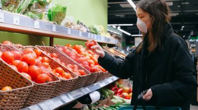 Филипп Кузьменко - Врач перечислил опасные при коронавирусе продукты - vestivrn.ru