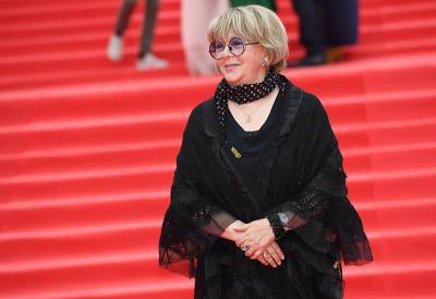 Королева комедии: Алла Сурикова отмечает 80-летие - tvc.ru - Россия