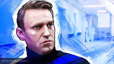 Алексей Навальный - Журналист Кононенко счел подозрительными забиравших Навального врачей ФРГ - nation-news.ru - Германия - Омск