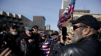 Дональд Трамп - Белый дом в окружении протестующих против Дональда Трампа - ru.euronews.com - Россия - США - Вашингтон - Италия - Франция - шт.Пенсильвания - Новости