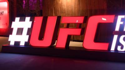 Андрей Орловский - Американский боец потерпел поражение на турнире UFC из-за разорванного уха - russian.rt.com - США
