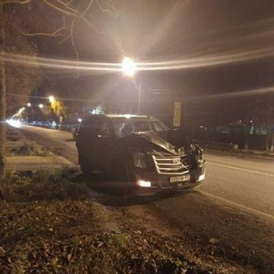 Ирина Волк - В Наро-Фоминске водитель, управляя автомобилем Cadillac, сбил парня и девушку и попытался скрыться - argumenti.ru - Россия - Фоминск - Московская обл.