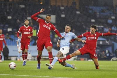 Мохамед Салах - Габриэла Жезуса - «Ливерпуль» и «Манчестер Сити» сыграли вничью в центральном матче тура АПЛ - lenta.ru