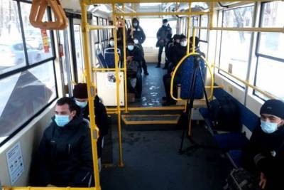 Борьба с нарушителями масочного режима началась в трамваях Хабаровска - hab.aif.ru - Хабаровск