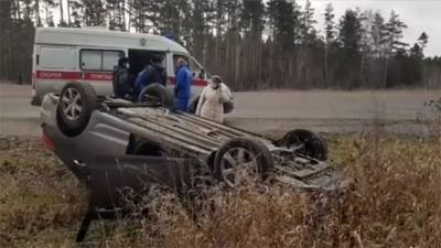 В Кузбассе Hyundai врезался в Lexus и перевернулся - gazeta.a42.ru - Гурьевск