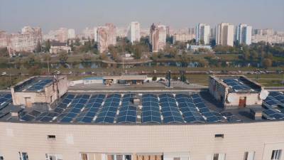 В Киеве запустили первую в столице и самую большую в Украине промышленную солнечную электростанцию на крыше многоэтажки [видео] - itc.ua - Украина - Киев