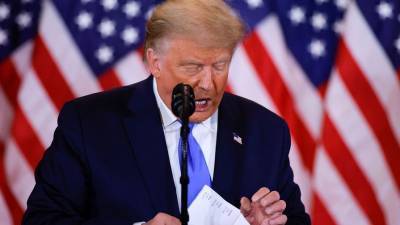 Дональд Трамп - Трамп прокомментировал результаты испытаний вакцины Pfizer и BioNTech - gazeta.ru - США