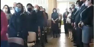 На Закарпатье новоизбранные депутаты пели гимн Венгрии после присяги — видео - nv.ua - Украина - Венгрия
