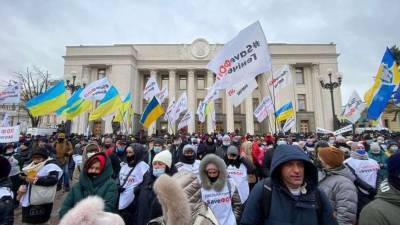 Владимир Зеленский - Под Верховную Раду стянули дополнительные силы полиции из-за протестов предпринимателей: фото - 24tv.ua - Киев