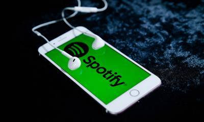 Вильям Айлиш - Ариан Гранд - Сервис Spotify назвал имя самого прослушиваемого исполнителя в 2020 году - capital.ua