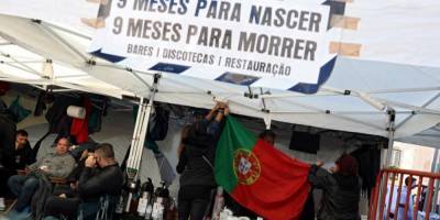 «Здесь все умирает». В Португалии рестораторы объявили голодовку из-за жестких карантинных мер — фото - nv.ua - Португалия - Лиссабон