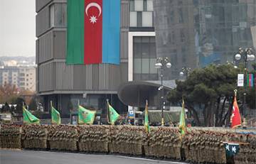 Тайип Эрдоган - Ильхам Алиев - Мустафа Кемаль Ататюрк - В Баку проходит парад в честь победы в Карабахе с участием Эрдогана - charter97.org - Турция - Азербайджан - Ереван