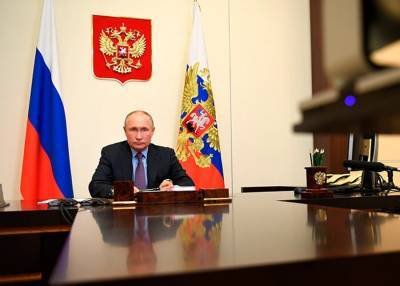 Владимир Путин - Путин оценил реакцию России на переход в онлайн-формат из-за коронавируса - m24.ru