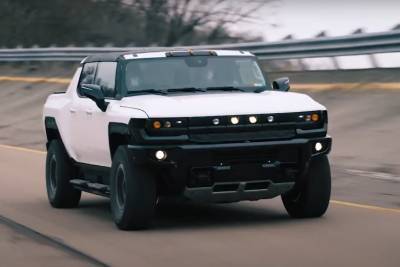 "Зеленый" GMC Hummer EV засветился на зимних тестах, возможности поражают - akcenty.com.ua - шт. Мичиган