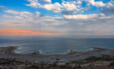 Ученые обнаружили в Мертвом море вещества, которые могли зародить жизнь на Земле - lenta.ua