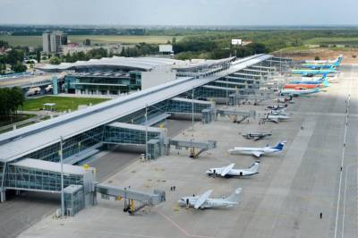 Из-за непогоды "Борисполь" не смог принимать рейсы, самолеты пользовались резервными аэропортами или возвращались - vkcyprus.com