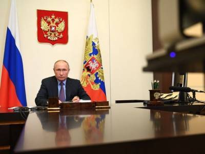 Владимир Путин - Дмитрий Песков - Анатомия слухов: кто запутал президента? Путина «дискредитируют» журналисты, а сам он ошибается - newsland.com