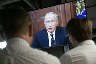 Владимир Путин - Александр - Путин признался, что его «оторопь берет», когда он смотрит российское телевидение - znak.com