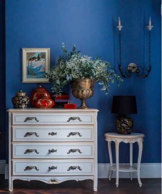 Синий цвет в гостиной: 35+ интерьеров - skuke.net