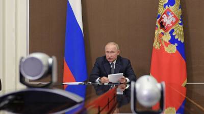 Владимир Путин - Максим Решетников - Путин отчитал главу Минэкономразвития за «эксперименты» с ценами на продукты - gazeta.ru - Москва