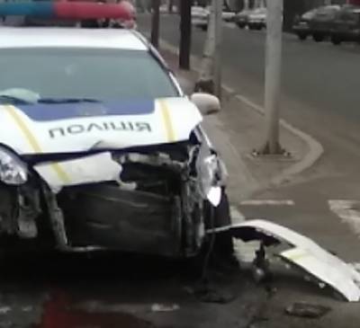 Автомобиль несло по тротуару: ДТП с патрульными в Северодонецке вызвало общественный резонанс - vchaspik.ua - Северодонецк