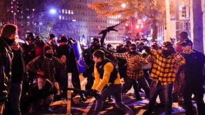 Дональд Трамп - Джо Байден - В Вашингтоне - стычки сторонников и противников Трампа - svoboda.org - США - Вашингтон - Техас