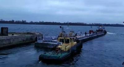Завод "Паллада" построил плавучий причал для катеров ВМС: детали - 24tv.ua - Южный - Новости