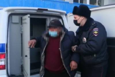 В Хабаровске сняли с рейса пьяного мужчину, курившего в самолёте - hab.aif.ru - Хабаровск - Магадан