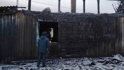 Женщина и двое детей погибли при пожаре в Иркутской области - iz.ru - Иркутская обл. - район Тулунский