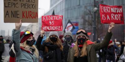Ярослав Качиньский - В Варшаве тысячи человек вышли на протест против ужесточения закона об абортах - nv.ua - Польша - Варшава