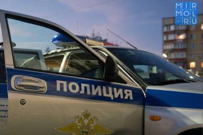 В Махачкале задержали нападавшую на прохожих женщину - mirmol.ru - Махачкала - респ. Дагестан