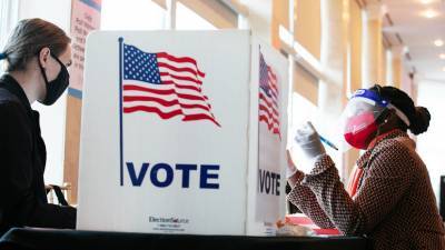 Дональд Трамп - Джо Байден - Первые выборщики в США отдали свои голоса на выборах президента - russian.rt.com - США - Техас - штат Теннесси - штат Висконсин - штат Вермонт