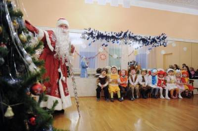Томским детсадам и школам разрешили новогодние мероприятия, но с ограничениями - interfax-russia.ru