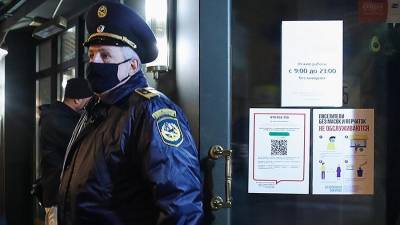 Евгений Данчиков - Около 10% ресторанов и баров в Москве нарушают санитарные меры от COVID-19 - iz.ru - Москва