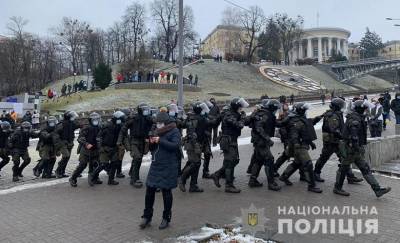 Стычки на Майдане: Пострадали десятки полицейских – полиция - news.bigmir.net - Киев