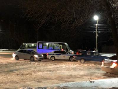 На улице Новосёлов в Рязани произошло ДТП с маршруткой - 7info.ru - Рязань