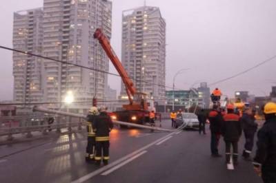 Падение столбов на Шулявском мосту: Правоохранители открыли дело - vkcyprus.com - Киев