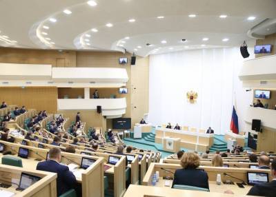 Совфед одобрил закон о лишении парламентариев полномочий из-за иностранного гражданства - m24.ru