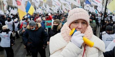 Сотни ФОПов и несколько палаток. Что происходит на Майдане в центре Киева во второй день протеста против локдауна - nv.ua - Киев