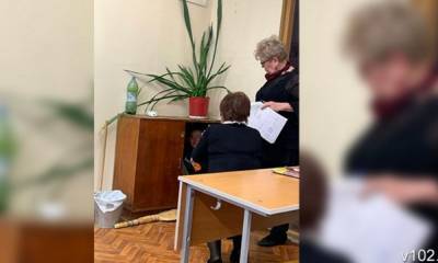 Учительница закрыла школьника в тумбочке и держала его там весь урок - gubdaily.ru - Волгоград - район Краснооктябрьский