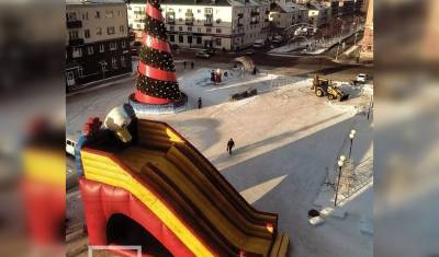 В мэрии Кумертау объяснили наличие платной надувной горки в новогоднем городке - mkset.ru - Кумертау
