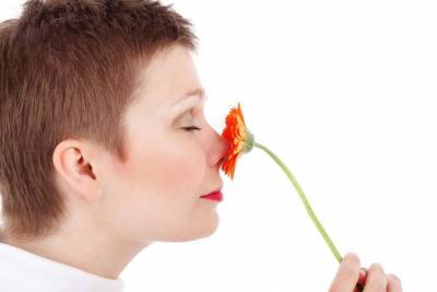 Ученые установили, какие звуки и запахи влияют на самооценку человека - lenta.ua