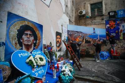 Диего Марадон - Суд в Аргентине отложил кремацию Марадоны из-за тестов на отцовство - rtvi.com - Аргентина
