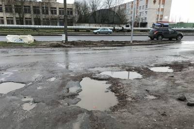 Борис Елкин - Не все дворовые проезды в Пскове можно быстро отремонтировать, даже если есть деньги - mk-pskov.ru - Псков