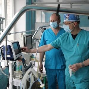 Анка Фельдгузен - Германия передала военным госпиталям Украины оборудования на 3,1 млн евро - reporter-ua.com - Германия - Чернигов