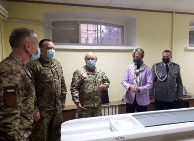 Анка Фельдгузен - Военные госпитали получили от Германии оборудование на 3,1 млн евро - news.bigmir.net - Украина - Киев - Львов - Германия - Чернигов