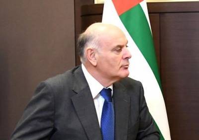 Аслан Бжания - Президент Абхазии Бжания прокомментировал конфликт в Нагорном Карабахе - argumenti.ru - Апсны - Карабах