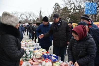 Салман Дадаев - Батыр Эмеев - В Махачкале проходит ярмарка доступных продуктов питания - mirmol.ru - Махачкала