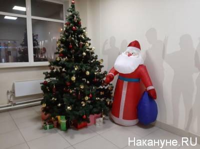 В Нижнем Тагиле хороводы у елки разрешили водить только дома - nakanune.ru