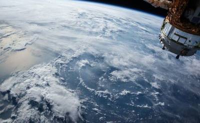 Российская ракета-носитель Союз успешно вывела на орбиту спутник, принадлежащий Объединенным Арабским Эмиратам - echo.msk.ru - Россия - Эмираты - Французская Гвиана